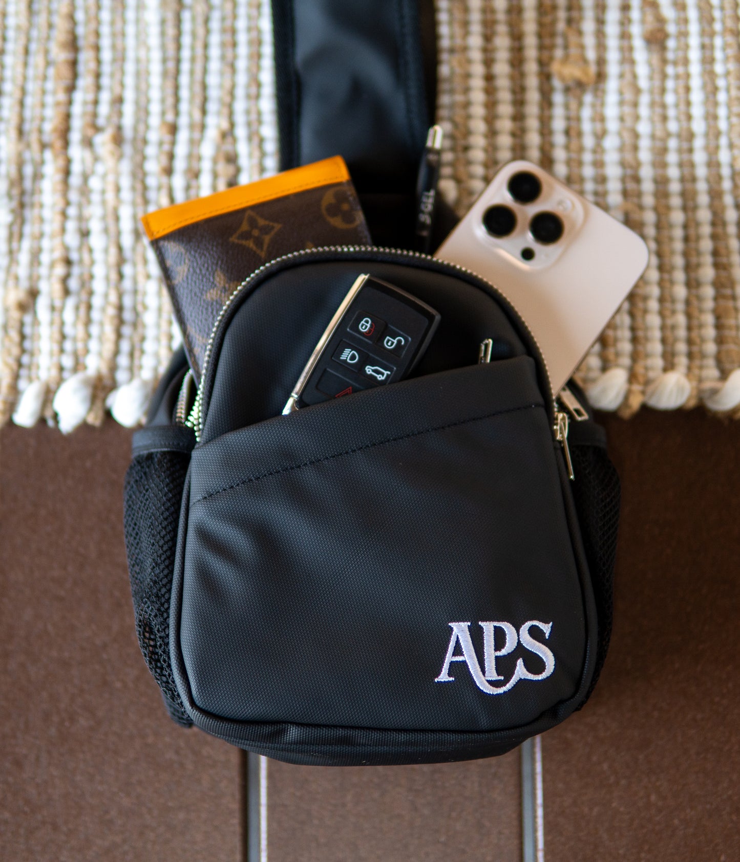 Pro Crossbody